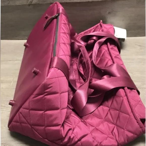 NWT Joan Rivers Quilted Nylon Travel Pet Double Strap Burgundy 20” MSRP $290 - Picture 11 of 11